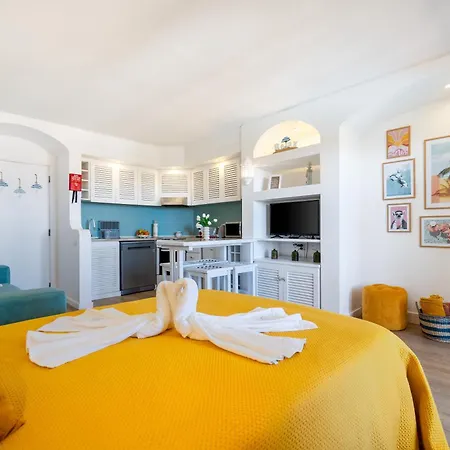 New! Perfect With Swimming Pool Апартаменты